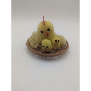 Vintage Chicken Chicks Woven Nest‎ Yarn Pom Pom Figurine Easter Decor Yellow